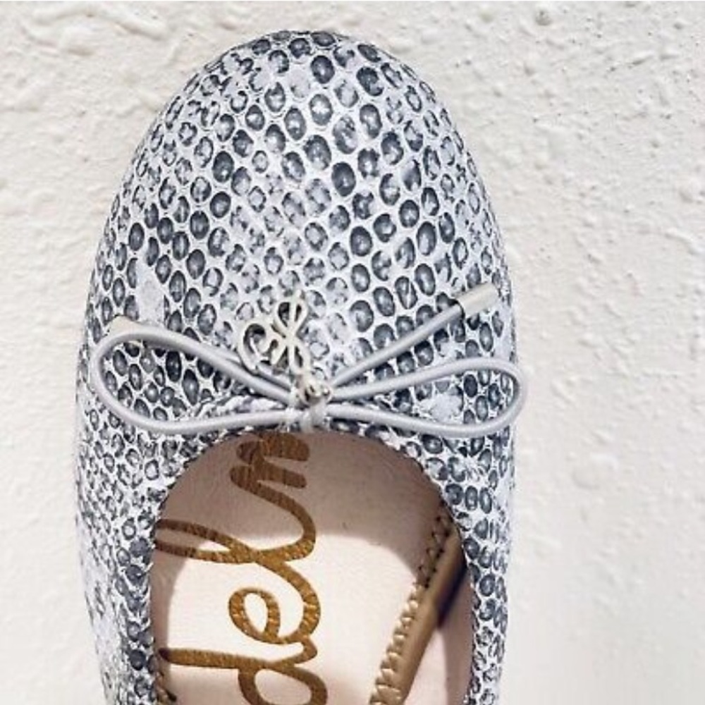 NEW Sam Edelman Felicia Ballet Flat Snakeskin Grey Silver with box never worn